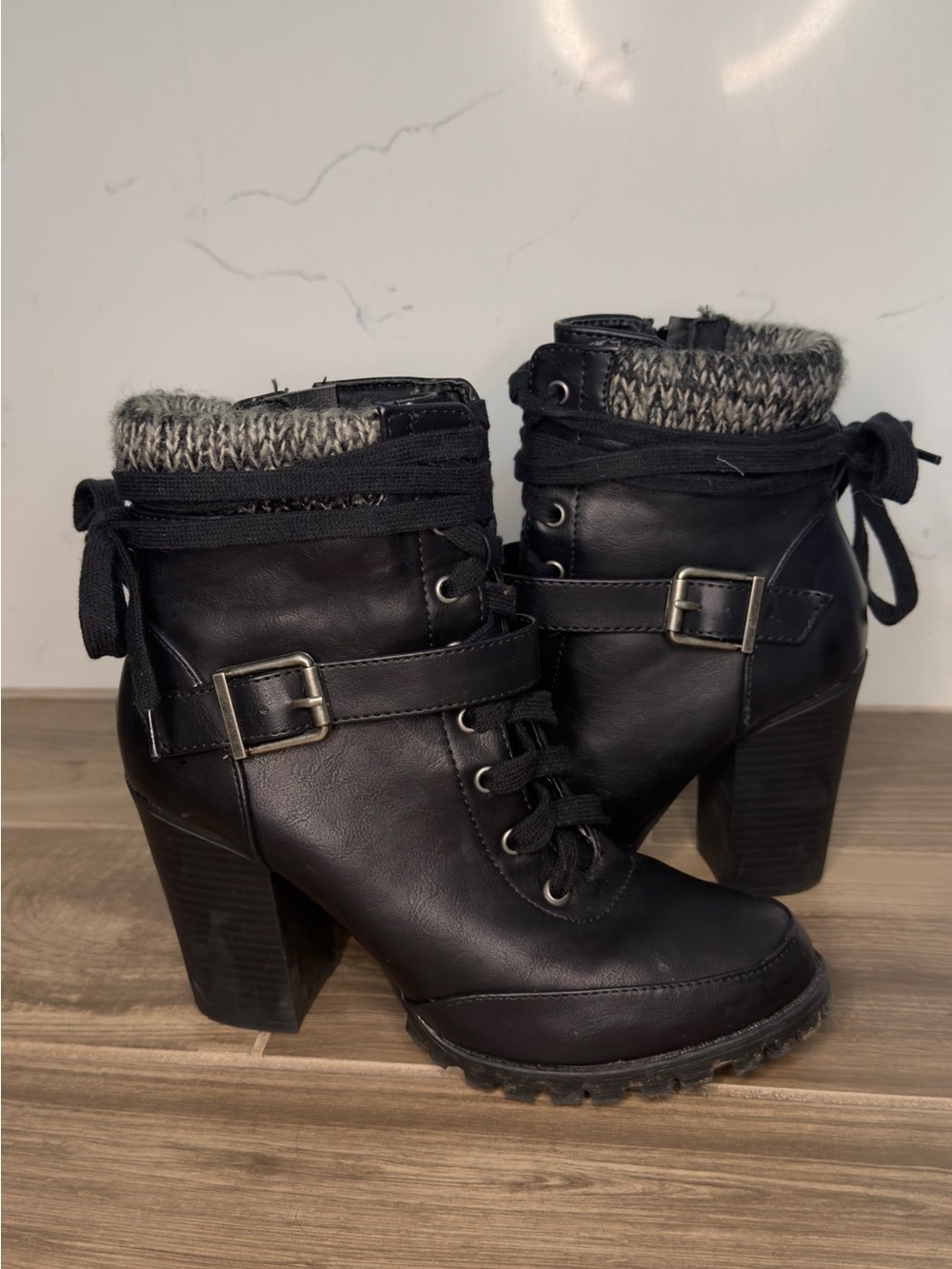 JustFab Black Lace-Up Chunky Heel Bootie with Knit Cuff US 8 / UK 6 / EU 38.5